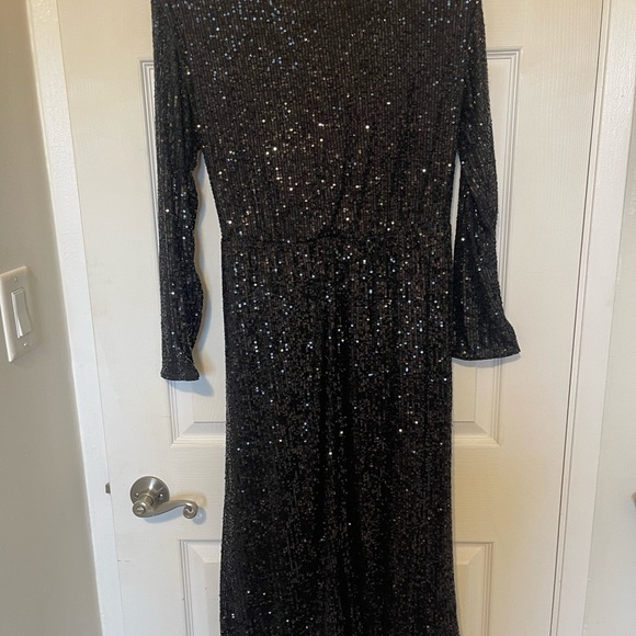 H&M sequin wrap midi dress - Picture 5 of 6